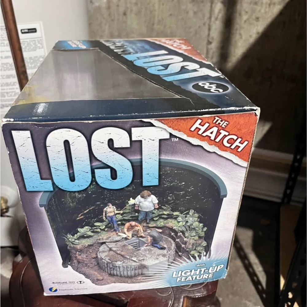 LOST The Hatch Diorama with Light-Up Feature